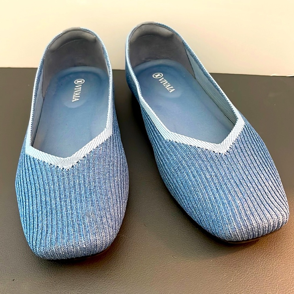 Vivaia women's shoes Square-Toe V-Cut Flats Blue